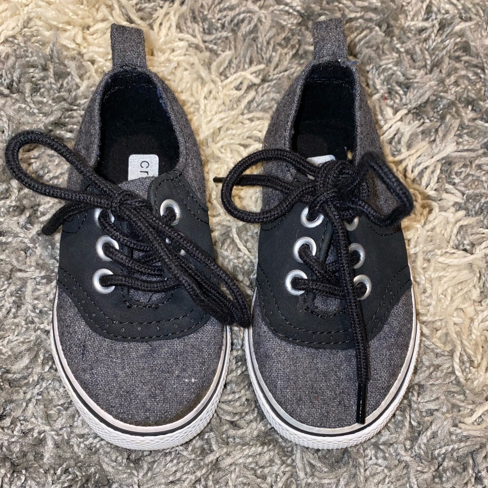 Crazy 8 boy shoes
